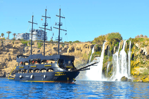 Antalya Tekne Turu: Düden Şelalesi & Sıçan Adası + Köpük Partisi & Açık Büfe Dahil Biletleri - BALIKÇI BARINAĞI