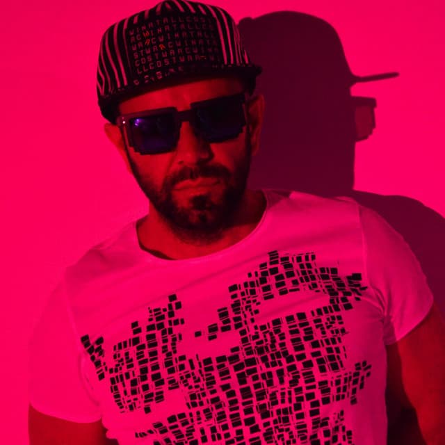 Dj Hakan Küfündür
