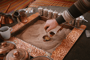Galata’da Kumda Türk Kahvesi ve Fal Atölyesi Biletleri - HİGHLİGHTS İN İSTANBUL WORKSHOPS