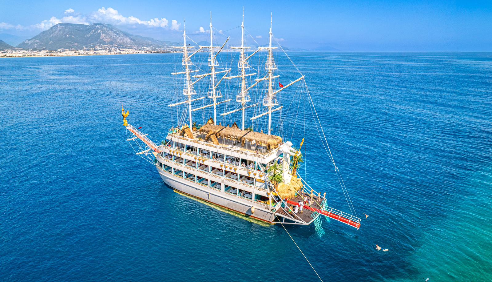 Alanya Çıkışlı Harem Maldiv Tekne Turu – Köpük Partili ve Sınırsız İçecek